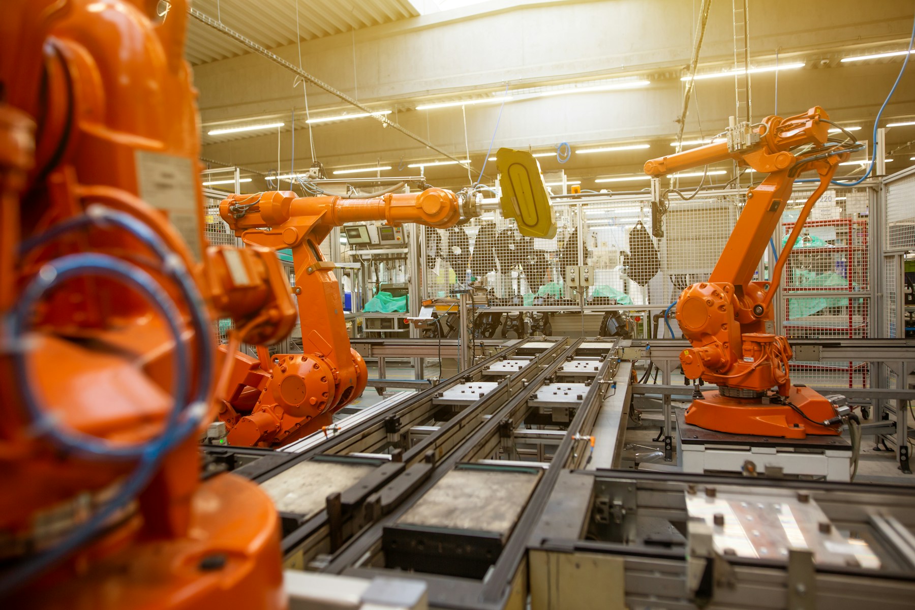 Robotic material handling workcell